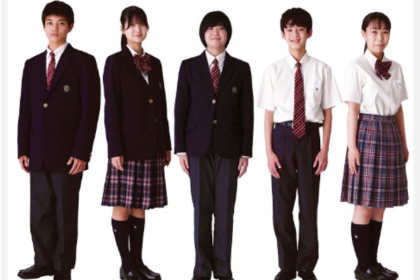 堀越学園の制服の画像